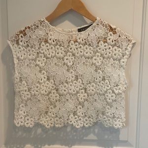 Gracia Cropped Ivory Lace Sleeveless Top Sz Medium